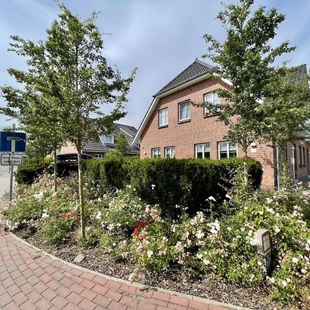 Haus Veronika Links Wyk auf Foehr Luaran gambar